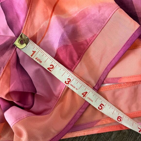 Athleta Printed Mesh Racer Run Mid Rise 4 Short- Size 3X - Picture 6 of 6